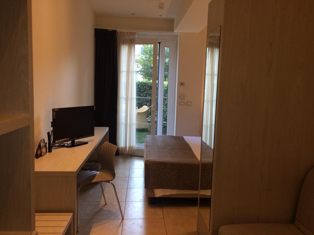 Accademia Hotel Rimini Dış mekan fotoğraf