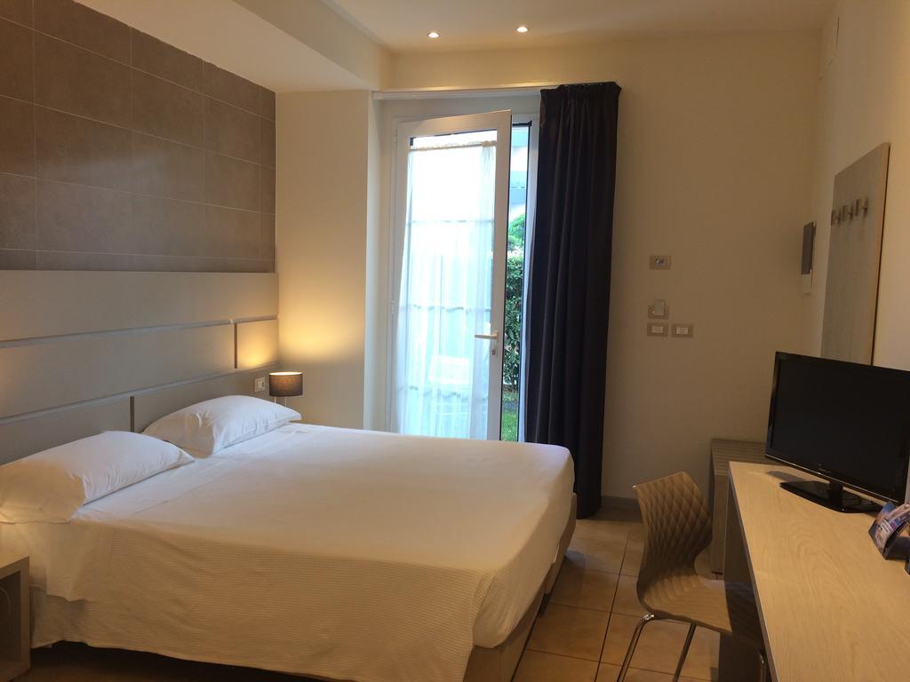 Accademia Hotel Rimini Dış mekan fotoğraf