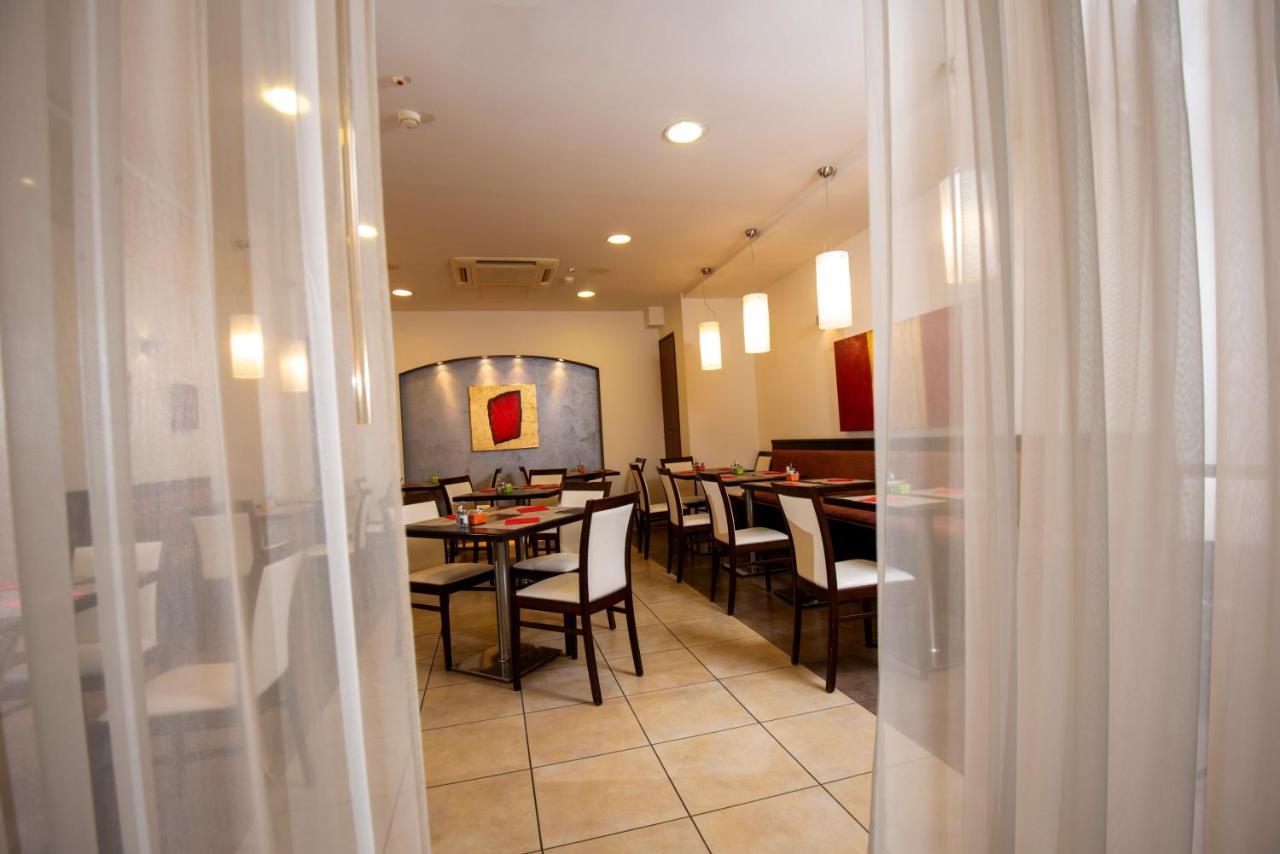 Accademia Hotel Rimini Dış mekan fotoğraf